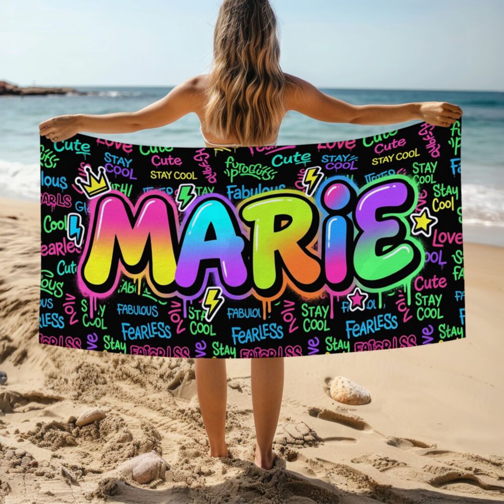 Personalisierbares Handtuch mit Name im Graffiti Design