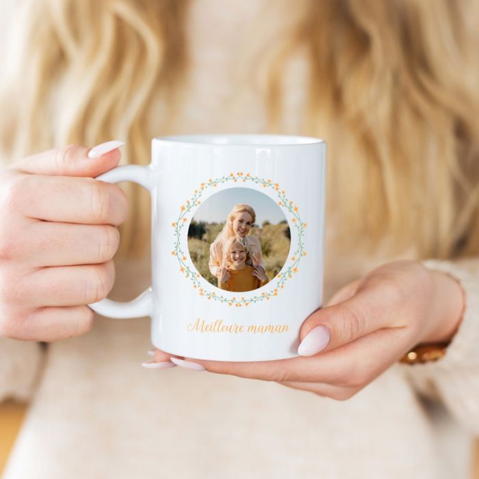 Mug personnalisé couronne de fleurs avec photo et texte