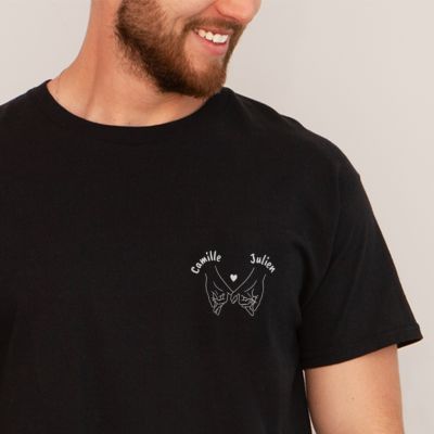 T-shirt personnalisé avec mains et texte