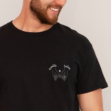 T-shirt personnalisé avec mains et texte