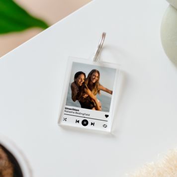 Porte-clés personnalisé en acrylique avec photo et chanson