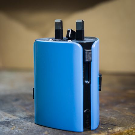 Adaptateur Voyage avec USB
