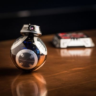 Cadeau pour son copain - Droïde Star Wars BB-9E Sphero
