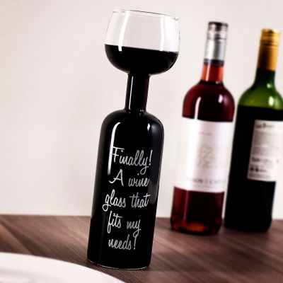 Petits cadeaux pas cher - Verre de vin en forme de bouteille